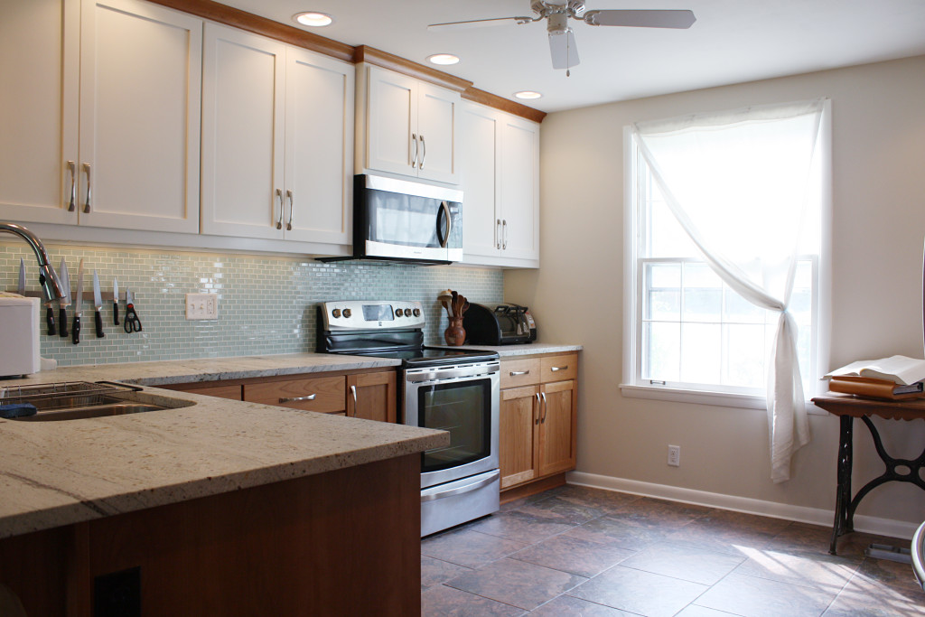 Beautify your kitchen with Ceramic Tile Backsplash | Home Art Tile Kitchen and Bath