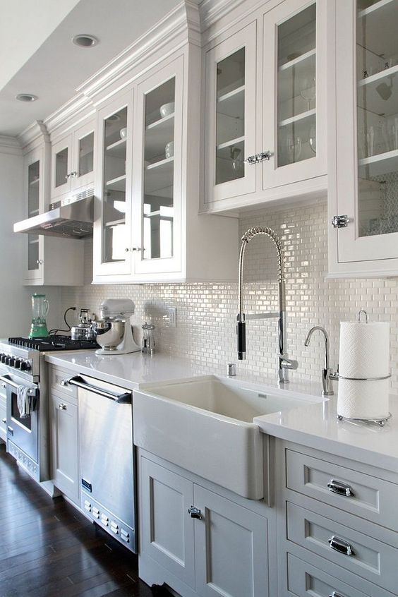 https://homearttile.com/wp-content/uploads/2017/07/white-shaker-cabinets-with-mini-subway-tiles-craftivity-designs.jpg