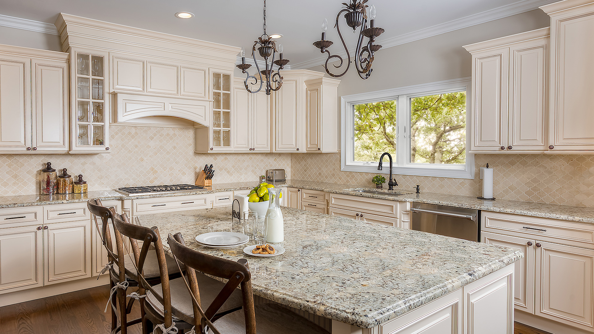 Traditional Kitchen Cabinets  Photos & Tips for 2020 