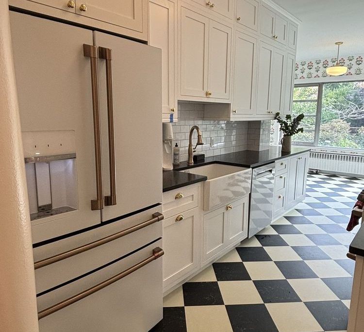 Kitchen Backsplash Ideas for White Cabinets 2025 Guide | Home Art Tile Kitchen and Bath